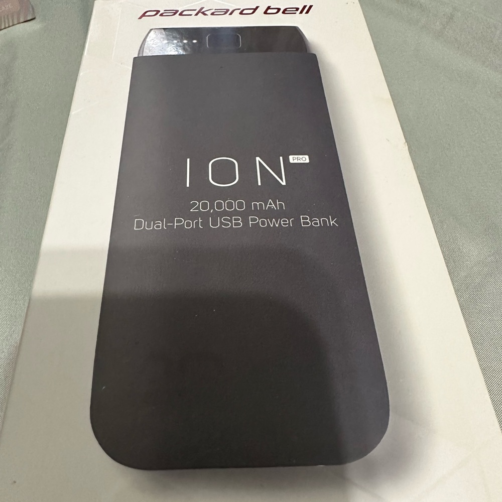 BNIB Dual port USB power bank